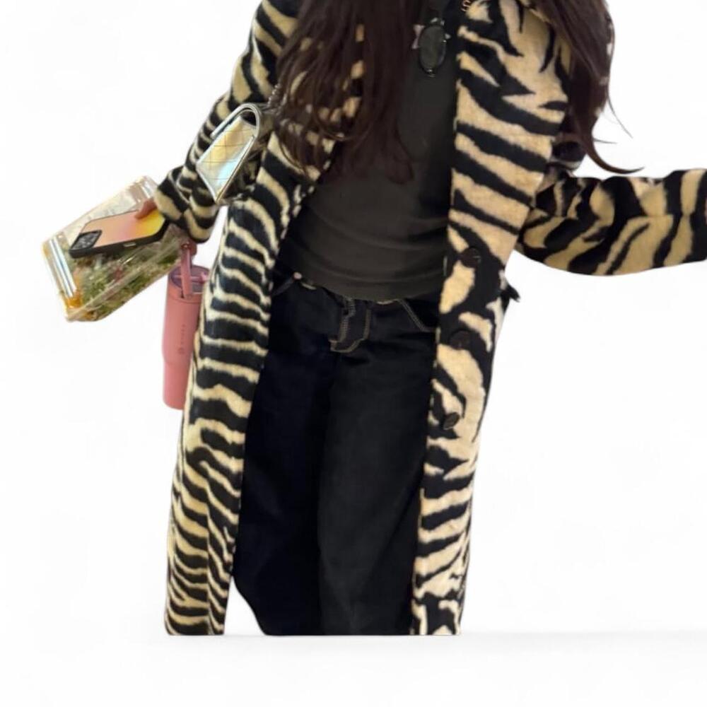 Loft Zebra Cardigan - Picture 2 of 4